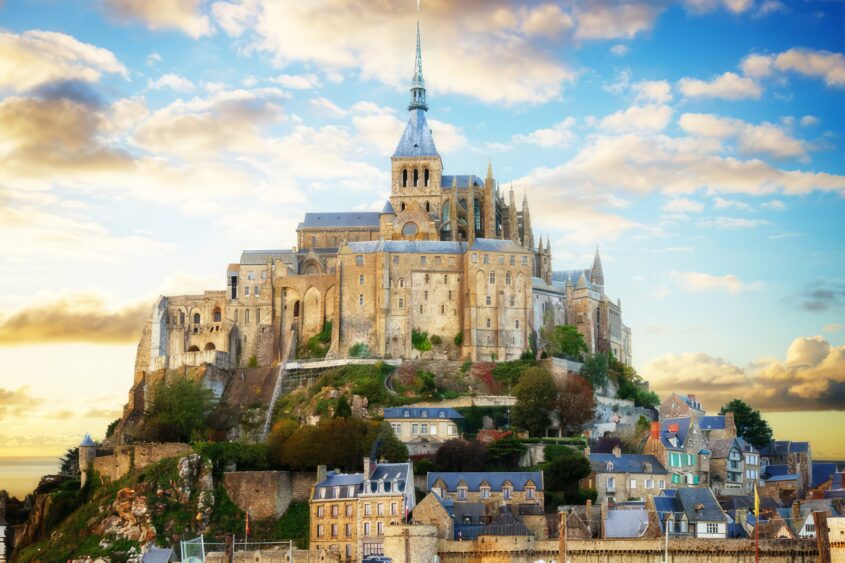 EXPLORE THE MONT-SAINT-MICHEL AWAY FROM THE CROWDS