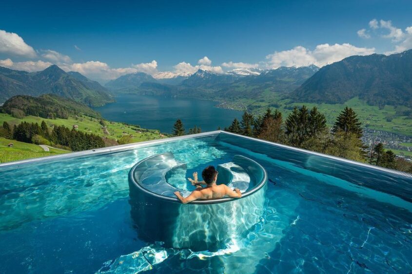 12 best hotels with pools and epic view in Switzerland?